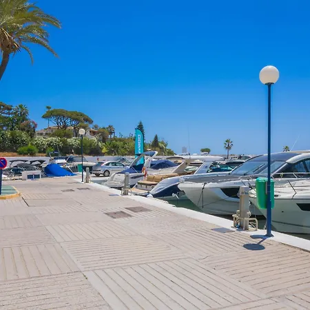 Apartment Cubo's Atico Cabopino Port & Parking