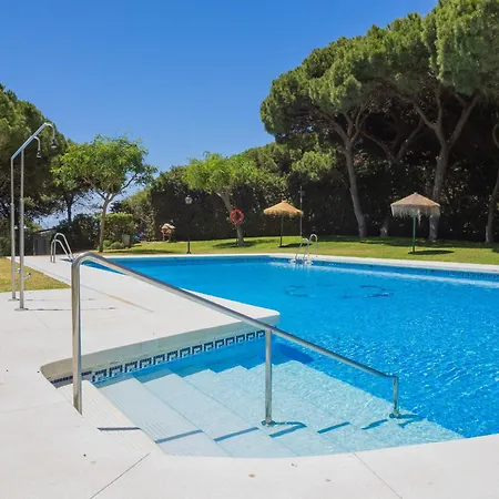 Cubo's Atico Cabopino Port & Parking Apartment Marbella