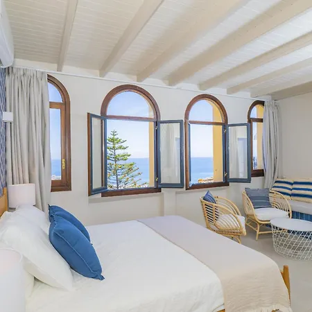 Cubo's Atico Cabopino Port & Parking Apartment *