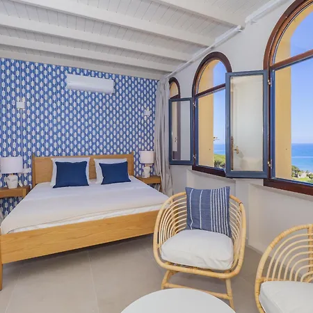 Cubo's Atico Cabopino Port & Parking Marbella