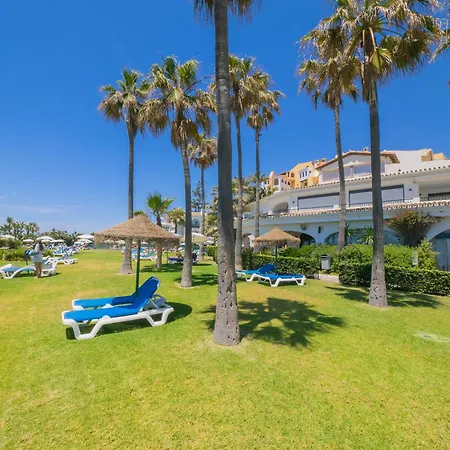 Apartment Cubo's Atico Cabopino Port & Parking